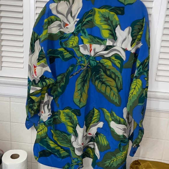 Ellen Tracy fabulous 2 piece shirt and SKORT 2 two piece set floral blue resort - Picture 3 of 6